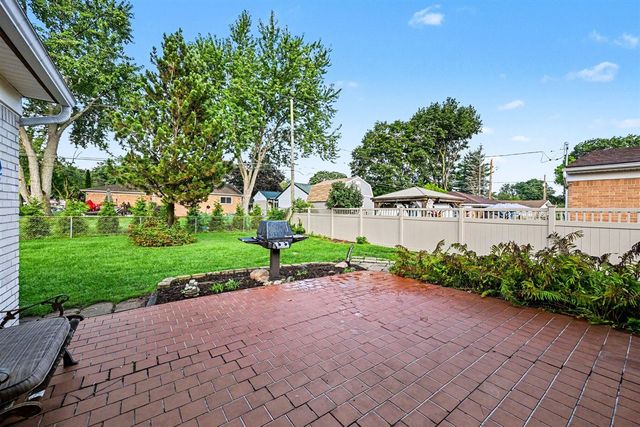 14345 Knolson Street, Livonia, MI 48154