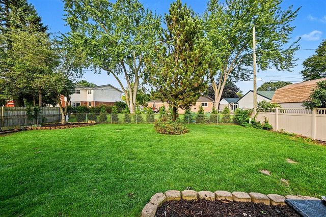 14345 Knolson Street, Livonia, MI 48154