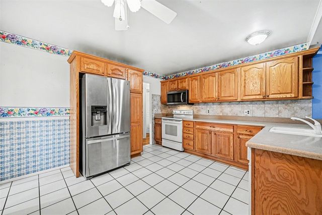 14345 Knolson Street, Livonia, MI 48154