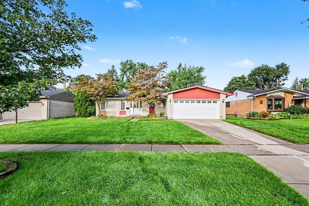 14345 Knolson Street, Livonia, MI 48154