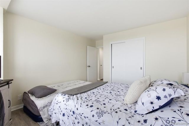 8900 E Jefferson Avenue 603, Detroit, MI 48214