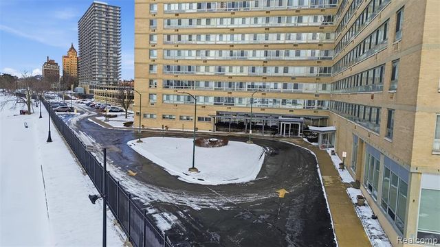 8900 E Jefferson Avenue 603, Detroit, MI 48214