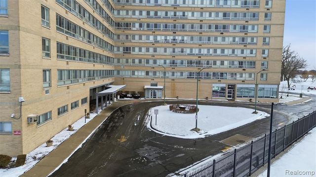 8900 E Jefferson Avenue 603, Detroit, MI 48214