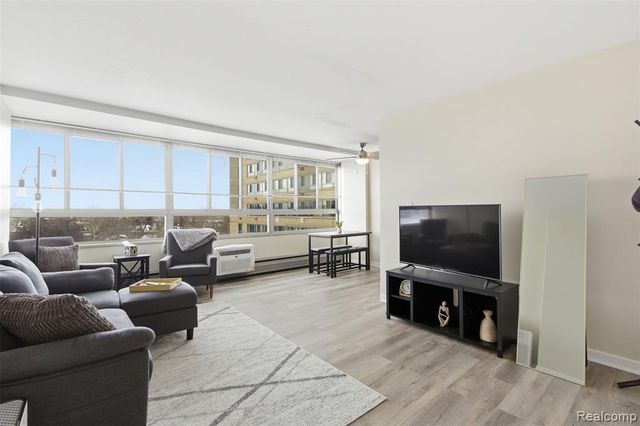 8900 E Jefferson Avenue 603, Detroit, MI 48214