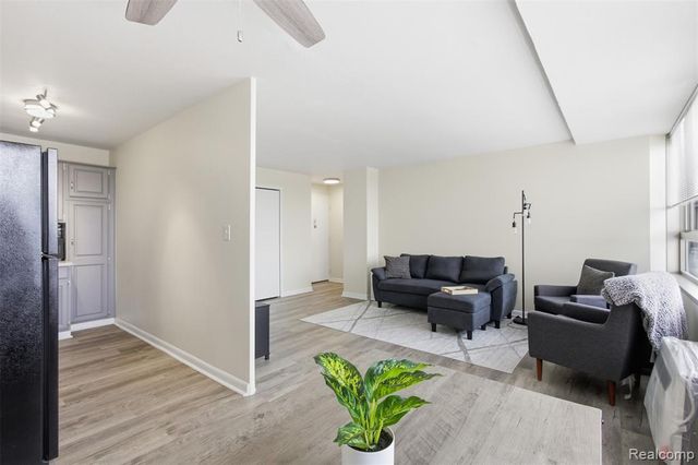 8900 E Jefferson Avenue 603, Detroit, MI 48214