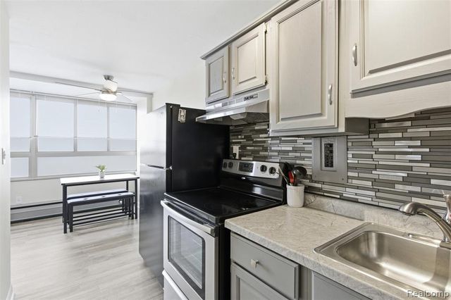 8900 E Jefferson Avenue 603, Detroit, MI 48214