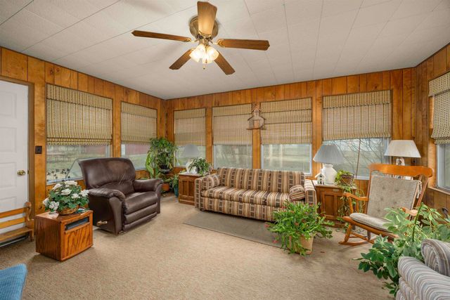 241 S Oak St, Howard, KS 67349