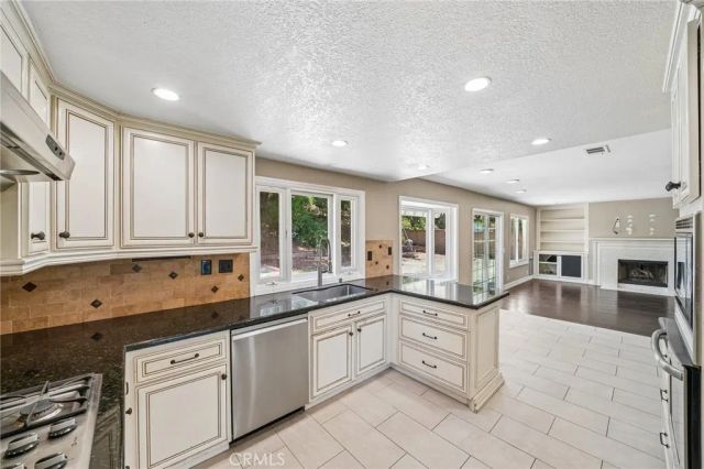 24405 Paseo De Toronto, Yorba Linda, CA 92887