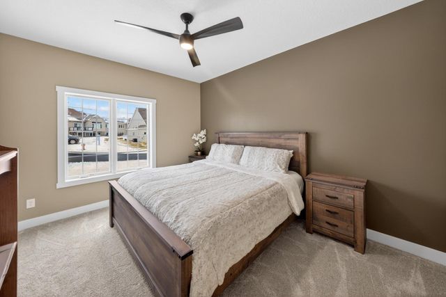 2908 Platinum Drive NE, Rochester, MN 55906