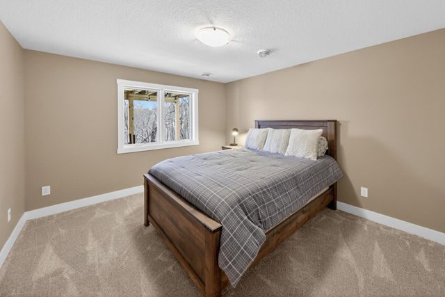 2908 Platinum Drive NE, Rochester, MN 55906