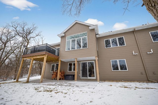 2908 Platinum Drive NE, Rochester, MN 55906