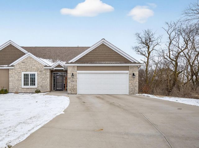 2908 Platinum Drive NE, Rochester, MN 55906