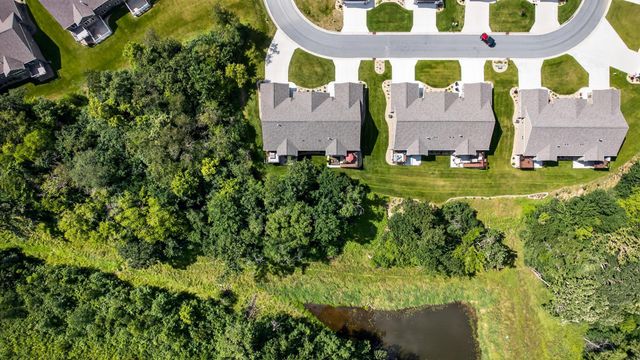 2908 Platinum Drive NE, Rochester, MN 55906