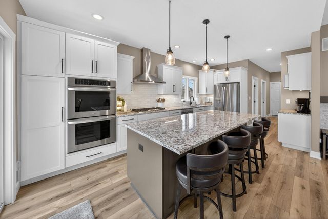 2908 Platinum Drive NE, Rochester, MN 55906