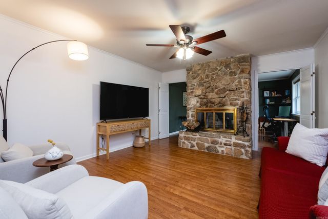 2204 Clapboard Hill Road, Little Rock, AR 72227