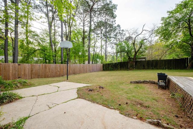 2204 Clapboard Hill Road, Little Rock, AR 72227