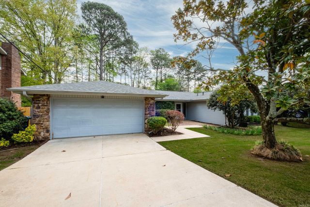 2204 Clapboard Hill Road, Little Rock, AR 72227