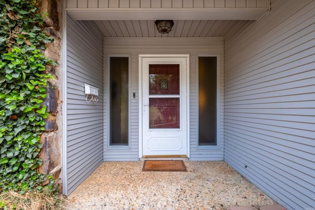 2204 Clapboard Hill Road, Little Rock, AR 72227