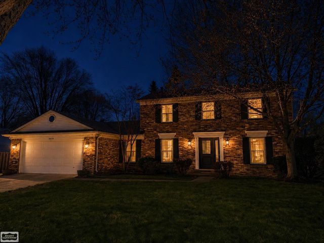 34518 Shorewood Street, Chesterfield Twp, MI 48047