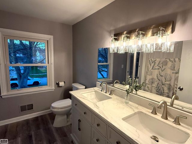 34518 Shorewood Street, Chesterfield Twp, MI 48047