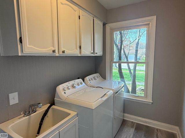34518 Shorewood Street, Chesterfield Twp, MI 48047