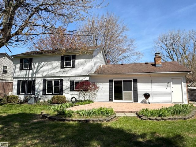 34518 Shorewood Street, Chesterfield Twp, MI 48047