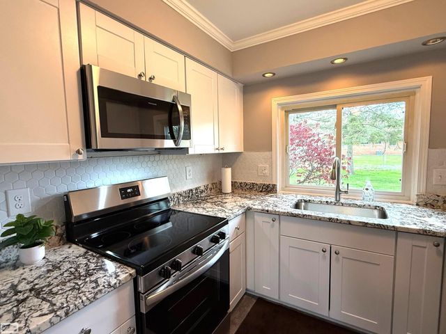 34518 Shorewood Street, Chesterfield Twp, MI 48047