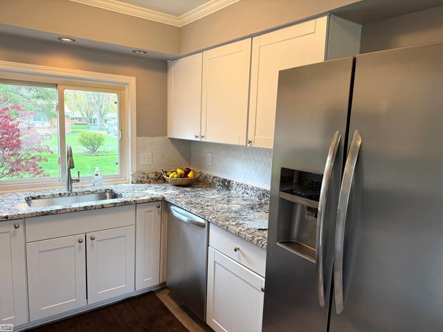 34518 Shorewood Street, Chesterfield Twp, MI 48047