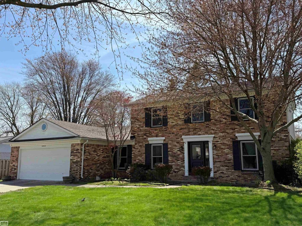34518 Shorewood Street, Chesterfield Twp, MI 48047