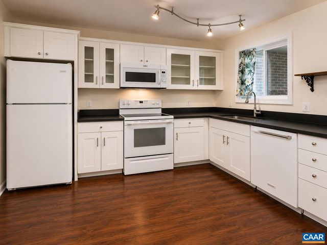 128 HARVEST DR, Charlottesville, VA 22903