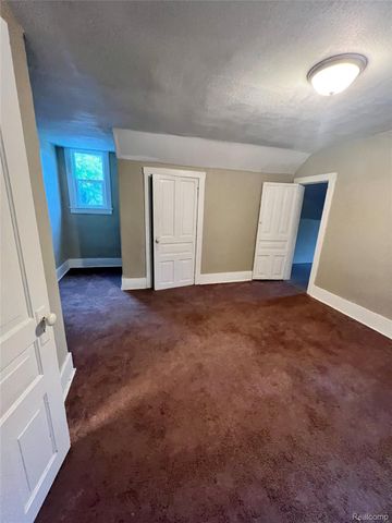 1720 N Oakley Street, Saginaw, MI 48602