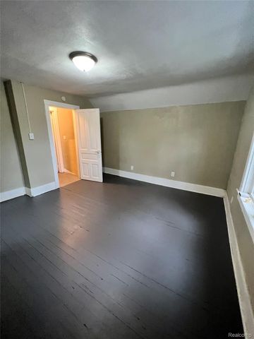 1720 N Oakley Street, Saginaw, MI 48602