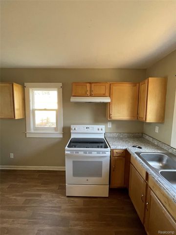 1720 N Oakley Street, Saginaw, MI 48602