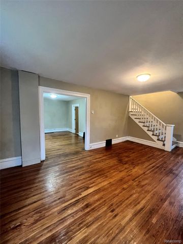 1720 N Oakley Street, Saginaw, MI 48602