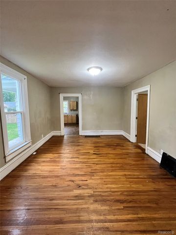 1720 N Oakley Street, Saginaw, MI 48602