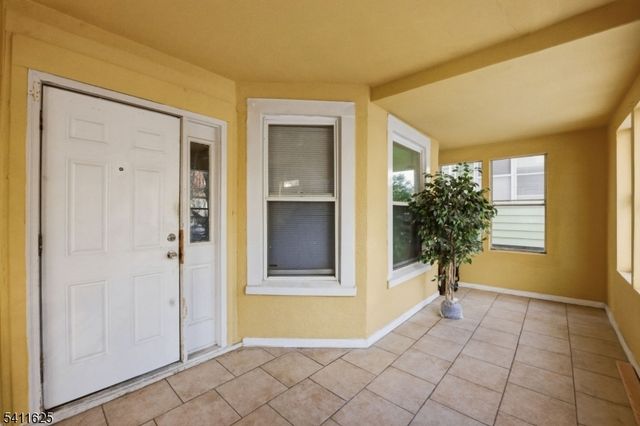 38 Mapes Ave, Newark City, NJ 07112