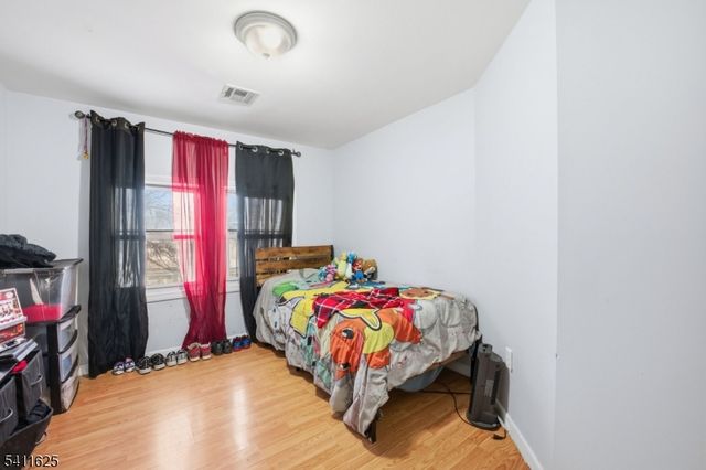 38 Mapes Ave, Newark City, NJ 07112