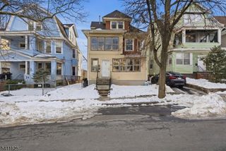 38 Mapes Ave, Newark City, NJ 07112