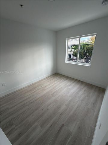 32 NW 14th Ave 302, Miami, FL 33125