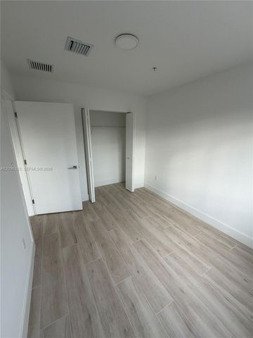 32 NW 14th Ave 302, Miami, FL 33125