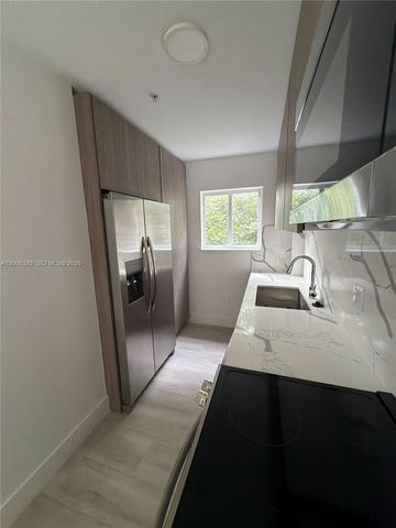 32 NW 14th Ave 302, Miami, FL 33125