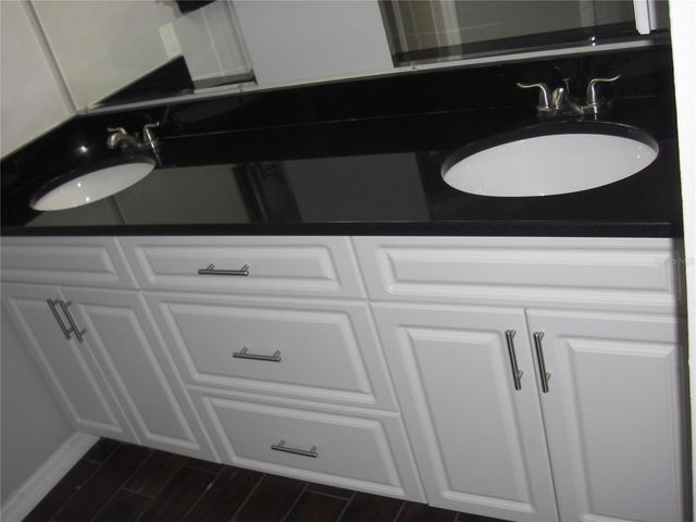 1113 BLOOM HILL AVENUE, Valrico, FL 33596