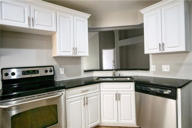 1113 BLOOM HILL AVENUE, Valrico, FL 33596