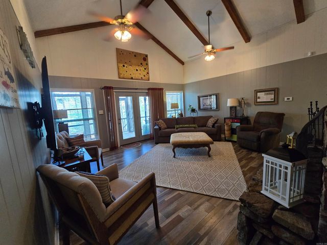 3416 Lake cliff, Higden, AR 72067