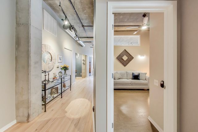 900 N Kingsbury Street 1025, Chicago, IL 60610