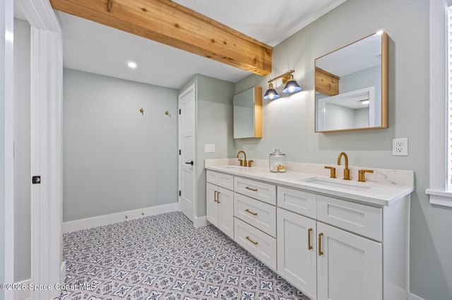 17 Vip Island A, Grant, FL 32949