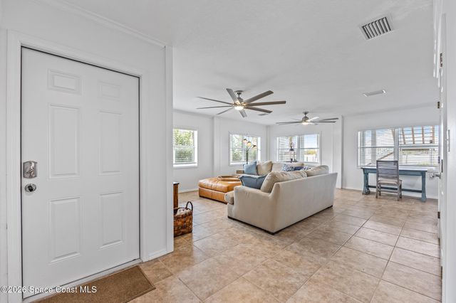 17 Vip Island A, Grant, FL 32949