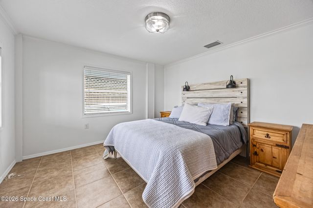 17 Vip Island A, Grant, FL 32949