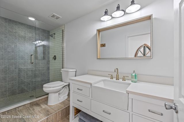 17 Vip Island A, Grant, FL 32949