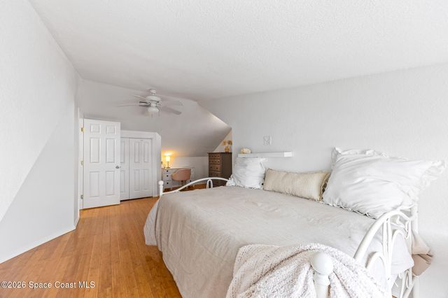 17 Vip Island A, Grant, FL 32949